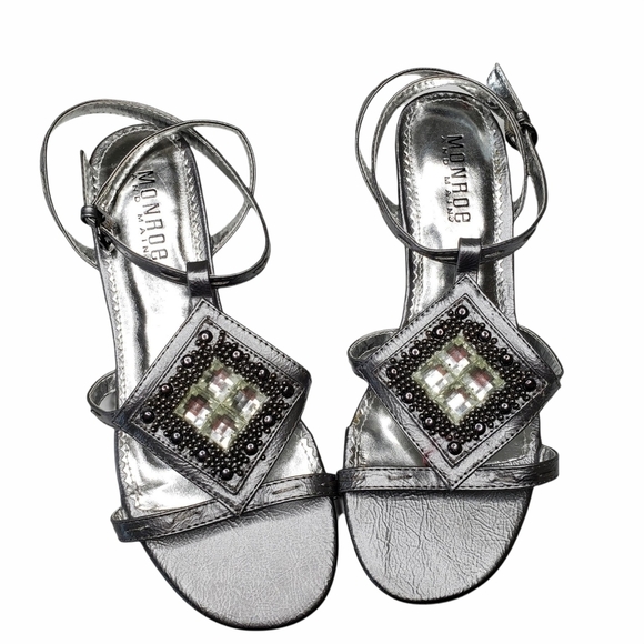 Monroe & Main | Silver Toned Kitten Heel Sandals 8 - Picture 1 of 8